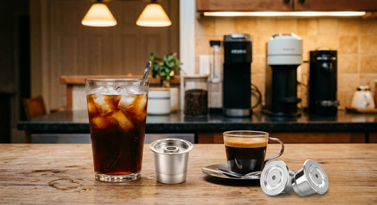 Single serve coffee machine brewing café-quality coffee with reusable stainless steel coffee pod